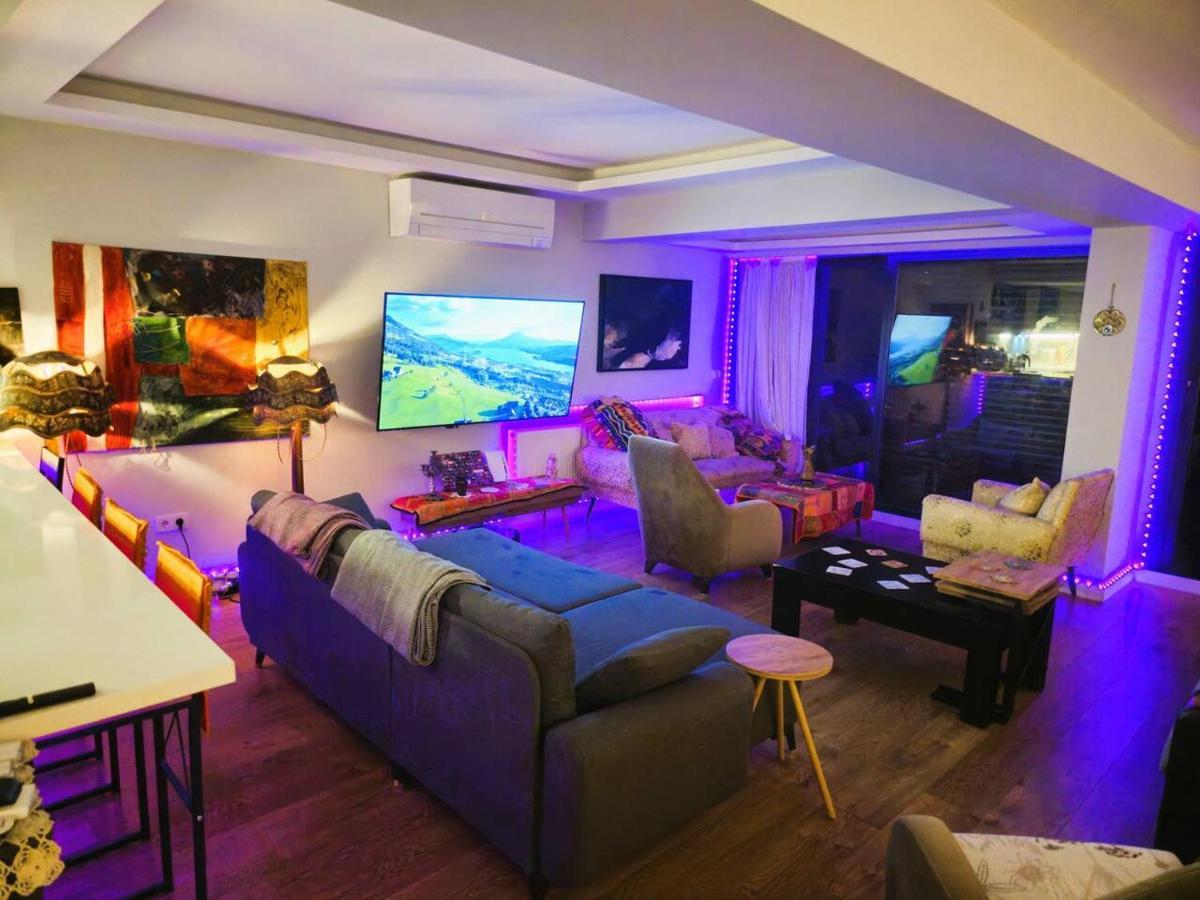 Elegant & Cozy Retreat Home, Center Gem By The Seaside, Steps From The Tram Apartment